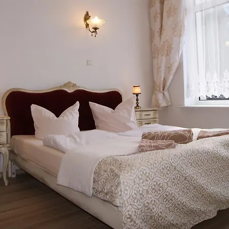 Nocleg ze śniadaniem Amadea