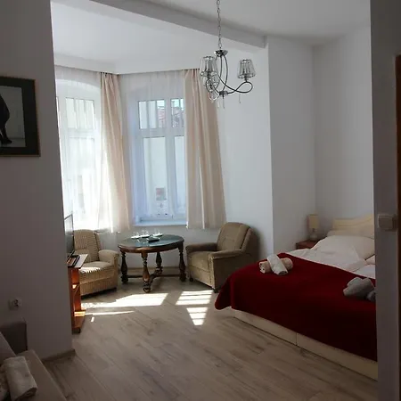 Nocleg ze śniadaniem Amadea 3*